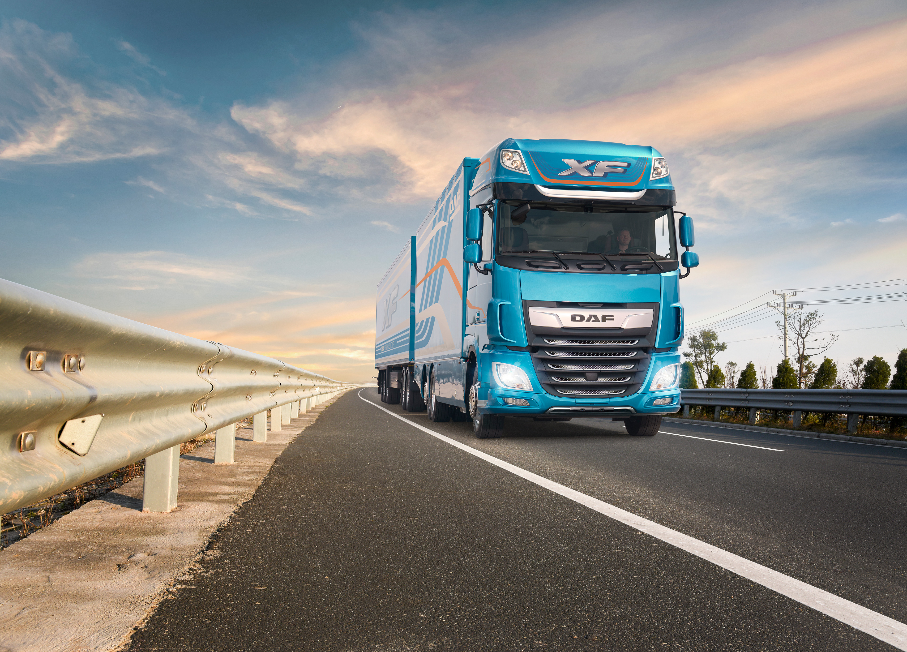 Группа компаний Альфа-Лизинг совместно с DAF Trucks Rus запустили антикризисное предложение для покупателей новой техники DAF